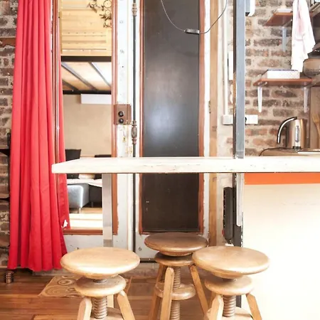Cosy Quiet And Well Appointed Studio Paris
