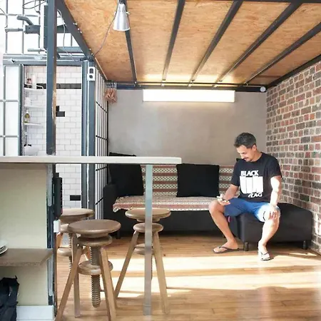 شقة Cosy Quiet And Well Appointed Studio *